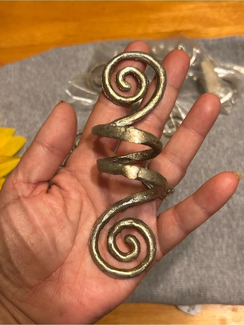 Pier one Spiral Napkin Holders silver with a golden tint set of 6